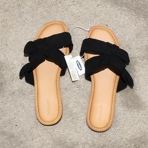 *NWT* Old navy black bow tie slip on sandals